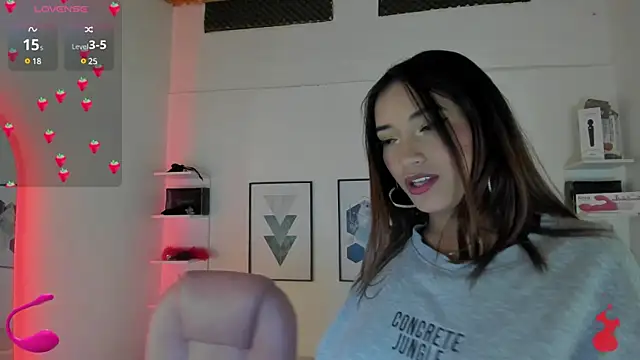 Snapshot of cristal__hot_1 chatting on January 26, 2025, 10:02 am cristal  hot 1 online show from January 26, 2025, 10:02 am