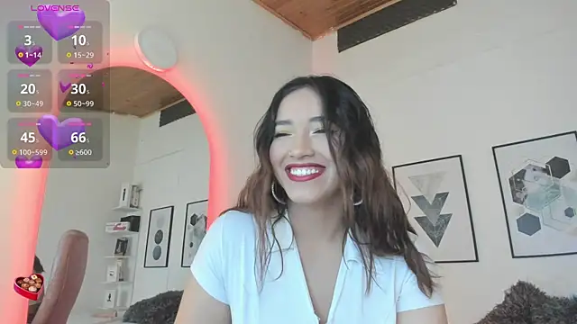 Snapshot of cristal__hot_1 chatting on February 4, 2025, 7:07 am cristal  hot 1 online show from February 4, 2025, 7:07 am