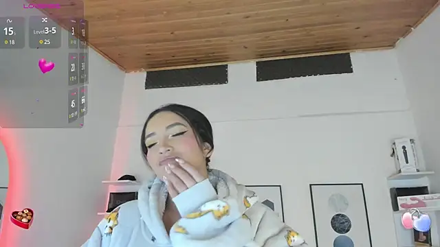 Snapshot of cristal__hot_1 chatting on February 10, 2025, 7:15 am cristal  hot 1 online show from February 10, 2025, 7:15 am
