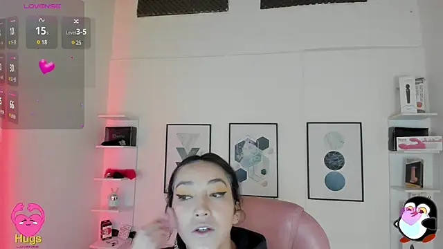 Snapshot of cristal__hot_1 chatting on February 14, 2025, 4:04 am cristal  hot 1 online show from February 14, 2025, 4:04 am