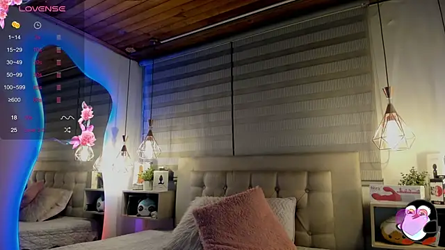 Snapshot of cristal__hot_1 chatting on October 3, 2025, 5:15 am cristal  hot 1 online show from October 3, 2025, 5:15 am