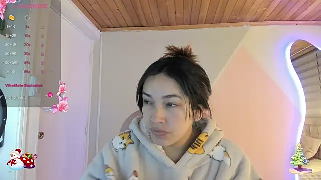 cristal  hot 1 online show from November 21, 2025, 5:06 am