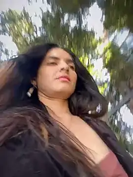 Snapshot of Sam_Sara chatting on January 14, 2025, 5:56 pm Sam Sara online show from January 14, 2025, 5:56 pm