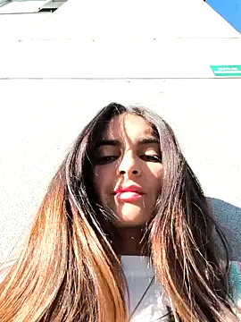 Snapshot of Sam_Sara chatting on January 18, 2025, 9:55 pm Sam Sara online show from January 18, 2025, 9:55 pm