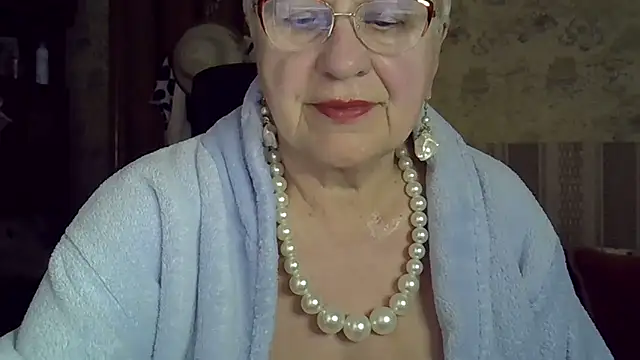 Snapshot of SweetCherry27 chatting on June 2, 2026, 5:04 pm SweetCherry27 online show from June 2, 2026, 5:04 pm