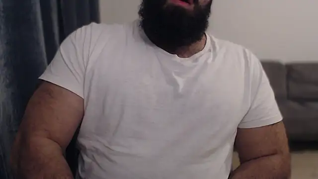 hugemachohandsome online show from November 19, 2025, 10:32 pm