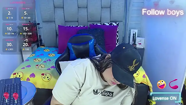 Snapshot of evelin_zaens chatting on November 2, 2025, 1:13 pm evelin zaens online show from November 2, 2025, 1:13 pm