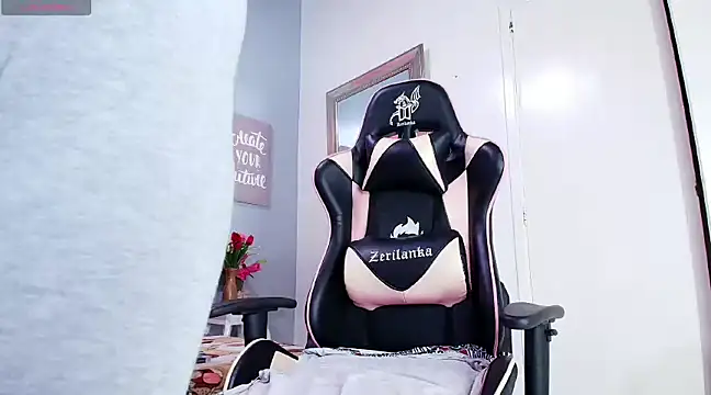 RebeccaSexx online show from January 6, 2025, 8:18 pm