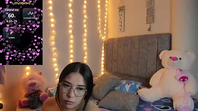 Snapshot of SaraCrow chatting on January 16, 2026, 4:38 am SaraCrow online show from January 16, 2026, 4:38 am