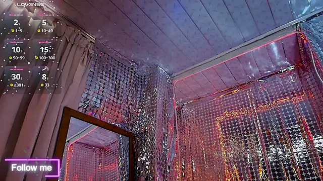 Snapshot of LatexDevil_Blondie chatting on November 27, 2025, 7:05 pm LatexDevil Blondie online show from November 27, 2025, 7:05 pm