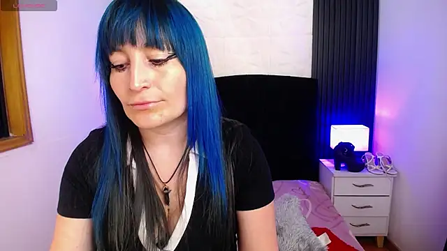 Snapshot of alicia_moom chatting on January 21, 2025, 8:00 pm alicia moom online show from January 21, 2025, 8:00 pm