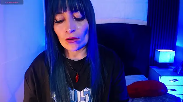 Snapshot of alicia_moom chatting on November 13, 2025, 7:46 pm alicia moom online show from November 13, 2025, 7:46 pm