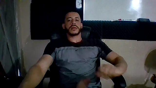 MachoScorpionCaralho online show from September 19, 2025, 10:27 am