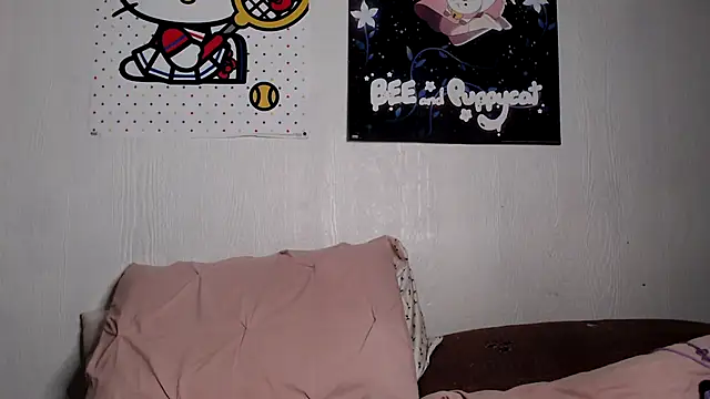 Cupcakecutie449 online show from March 11, 2025, 4:54 am