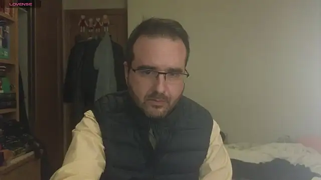 curiosillo83 online show from March 6, 2025, 3:35 pm