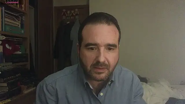 curiosillo83 online show from March 9, 2025, 4:27 am