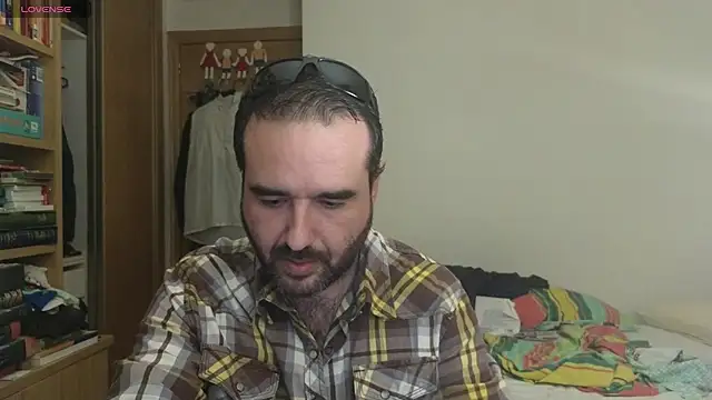 curiosillo83 online show from October 3, 2025, 1:41 pm