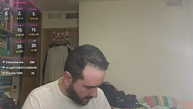 curiosillo83 online show from October 12, 2025, 4:11 am