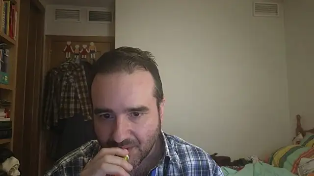 Snapshot of curiosillo83 chatting on May 11, 2026, 6:27 pm curiosillo83 online show from May 11, 2026, 6:27 pm