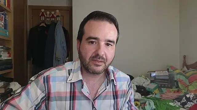 Snapshot of curiosillo83 chatting on May 26, 2026, 3:08 pm curiosillo83 online show from May 26, 2026, 3:08 pm