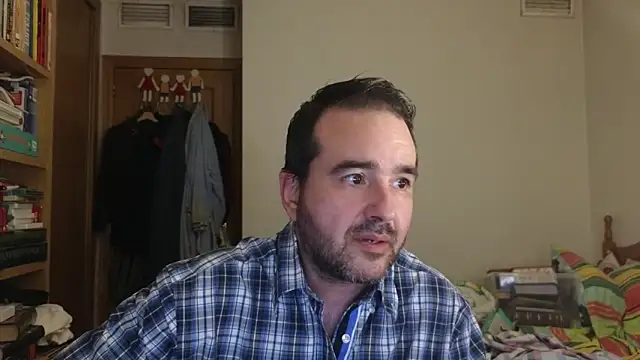 Snapshot of curiosillo83 chatting on May 27, 2026, 2:47 pm curiosillo83 online show from May 27, 2026, 2:47 pm