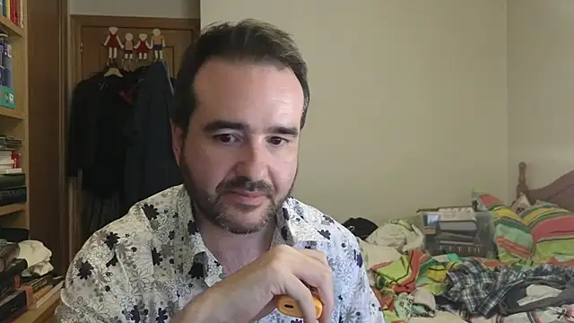 Snapshot of curiosillo83 chatting on May 28, 2026, 2:47 pm curiosillo83 online show from May 28, 2026, 2:47 pm