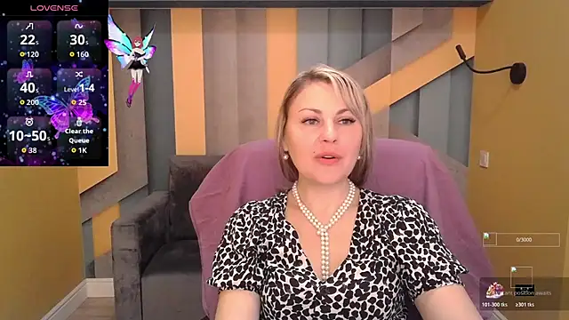 Candy Long online show from November 3, 2025, 6:36 am