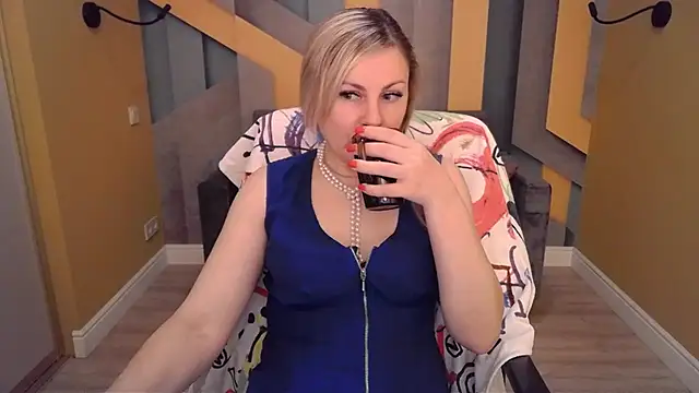 Snapshot of Candy_Long chatting on February 6, 2026, 6:29 am Candy Long online show from February 6, 2026, 6:29 am