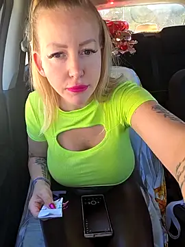 Snapshot of Jassy_Foxy chatting on April 1, 2026, 9:43 am Jassy Foxy online show from April 1, 2026, 9:43 am