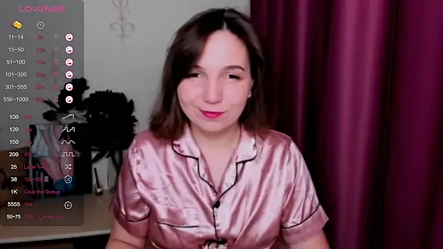 Snapshot of KindHazelHere_ chatting on February 19, 2025, 8:22 am KindHazelHere online show from February 19, 2025, 8:22 am