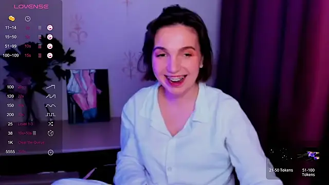 Snapshot of KindHazelHere_ chatting on October 22, 2025, 10:31 pm KindHazelHere online show from October 22, 2025, 10:31 pm