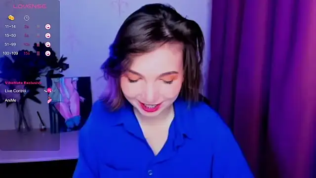 Snapshot of KindHazelHere_ chatting on October 28, 2025, 8:40 am KindHazelHere online show from October 28, 2025, 8:40 am