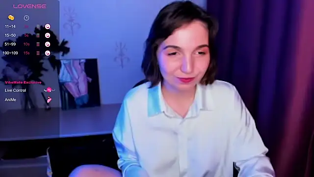 Snapshot of KindHazelHere_ chatting on November 1, 2025, 1:07 am KindHazelHere online show from November 1, 2025, 1:07 am