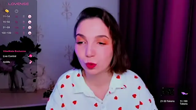 Snapshot of KindHazelHere_ chatting on November 28, 2025, 12:24 am KindHazelHere online show from November 28, 2025, 12:24 am