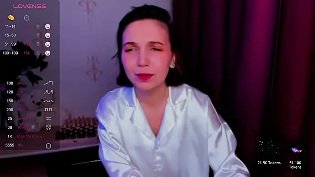 Snapshot of KindHazelHere_ chatting on November 30, 2025, 5:17 pm KindHazelHere online show from November 30, 2025, 5:17 pm