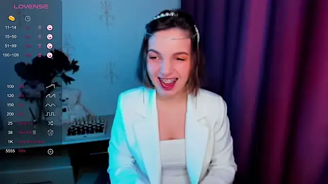 Snapshot of KindHazelHere_ chatting on December 4, 2025, 12:31 am KindHazelHere online show from December 4, 2025, 12:31 am