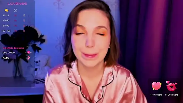 Snapshot of KindHazelHere_ chatting on January 6, 2026, 10:23 pm KindHazelHere online show from January 6, 2026, 10:23 pm