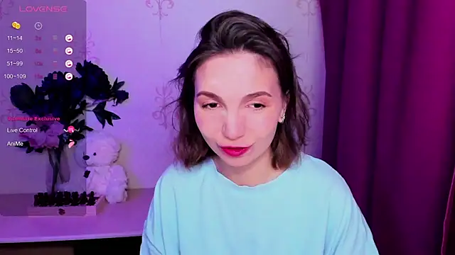 Snapshot of KindHazelHere_ chatting on February 23, 2026, 11:35 pm KindHazelHere online show from February 23, 2026, 11:35 pm