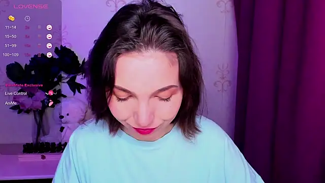 Snapshot of KindHazelHere_ chatting on February 26, 2026, 11:37 pm KindHazelHere online show from February 26, 2026, 11:37 pm