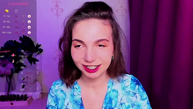 Snapshot of KindHazelHere_ chatting on March 3, 2026, 5:08 pm KindHazelHere online show from March 3, 2026, 5:08 pm