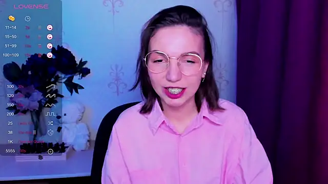 KindHazelHere  online show from March 8, 2026, 3:32 am