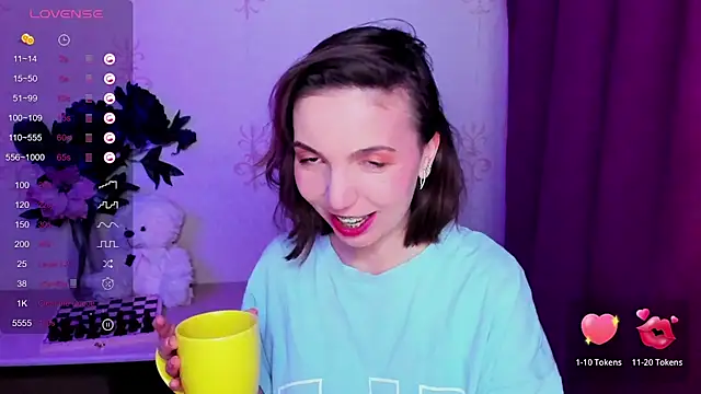 KindHazelHere  online show from March 21, 2026, 10:35 pm