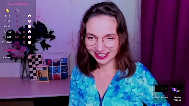 Snapshot of KindHazelHere_ chatting on July 12, 2026, 4:14 am KindHazelHere online show from July 12, 2026, 4:14 am