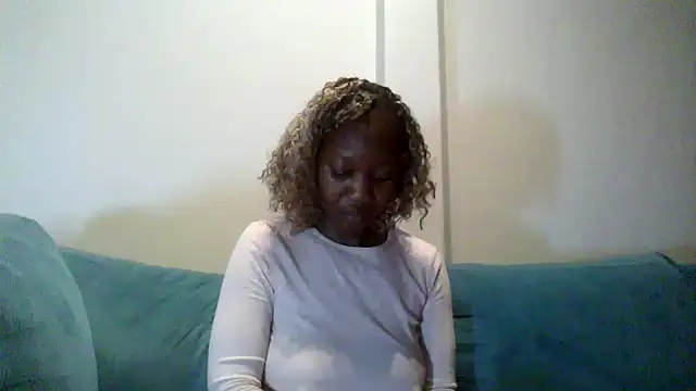 Hardnipples8 online show from May 5, 2026, 10:18 pm