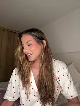 Snapshot of Bella_cutte_ chatting on November 6, 2025, 1:17 am Bella cutte online show from November 6, 2025, 1:17 am