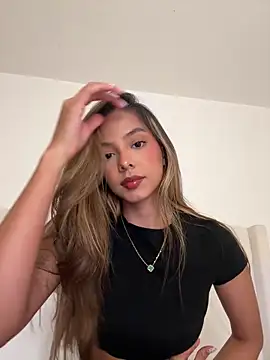 Snapshot of Bella_cutte_ chatting on November 23, 2025, 10:53 pm Bella cutte online show from November 23, 2025, 10:53 pm