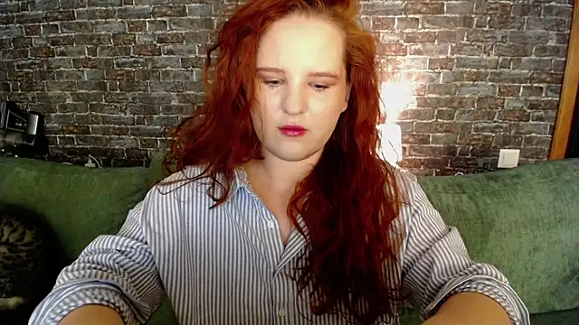 Snapshot of FlowerOfFreedom_ chatting on December 15, 2025, 6:06 am FlowerOfFreedom online show from December 15, 2025, 6:06 am