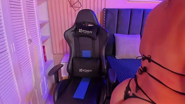 ashlye miller  online show from January 10, 2025, 3:39 am