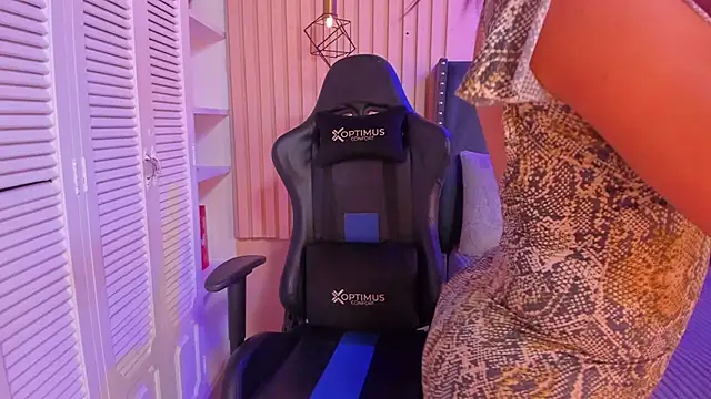 ashlye miller  online show from January 12, 2025, 3:49 am