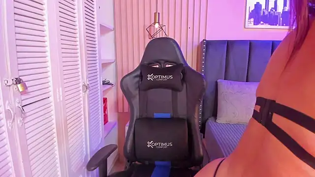 ashlye miller  online show from January 14, 2025, 3:43 am